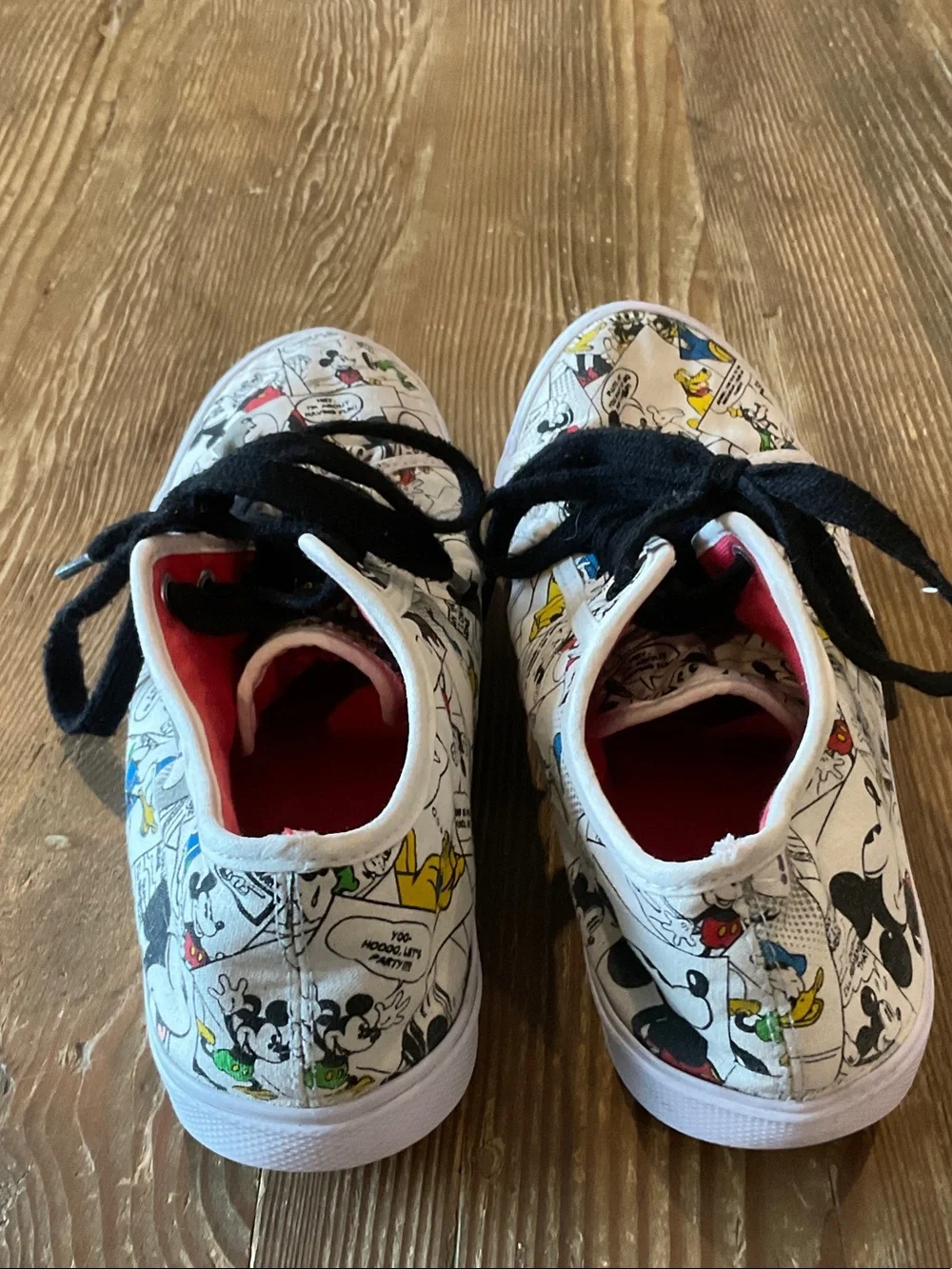 Disney Comic-Strip Athletic Sneakers in White with Black Laces and Pink Lining